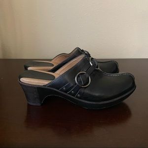 Frye Black Cheryl Leather Triple Harness Clog Mule Size 7
